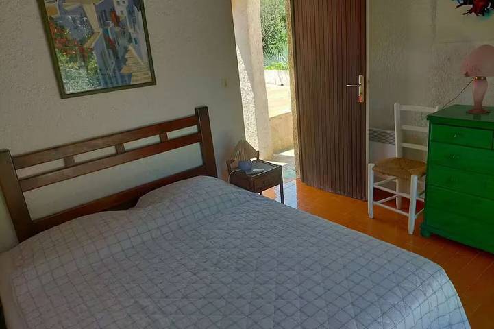 Chez Mister J, villa spacieuse avec piscine, au cœur du domaine de Cala Rossa. in Cala Rossa, Lecci
