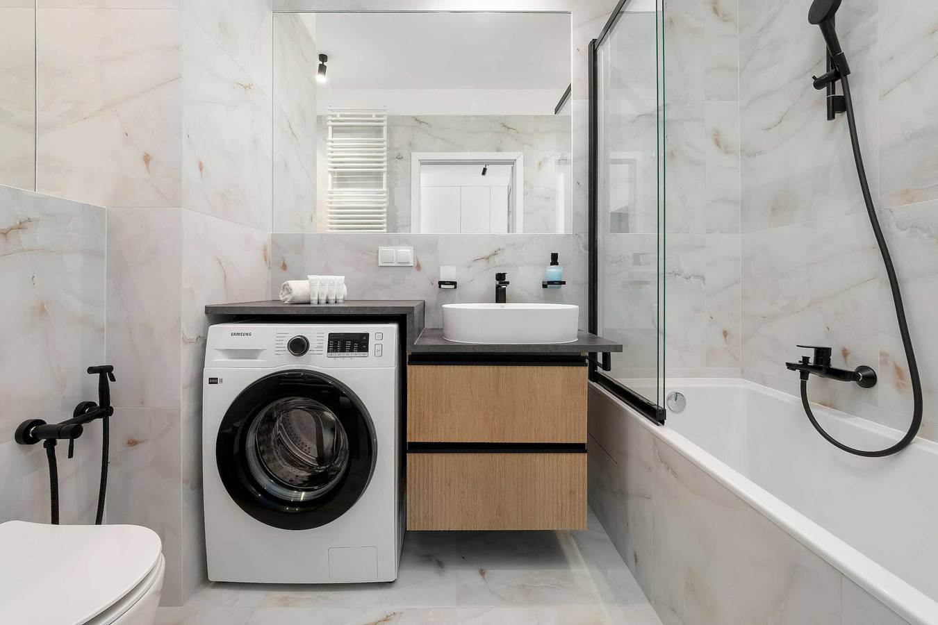 Ganze Ferienwohnung, Modern Studio | Air Conditioning, Parking, Balcony in Warschau, Masowien