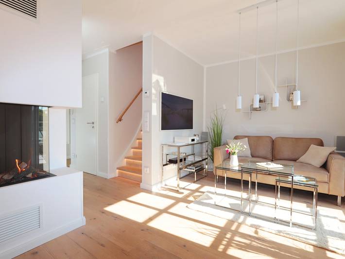 Ganze Wohnung, Ferienwohnung „Kleine Meerzeit Zingst“ mit Gaskamin, Fußbodenheizung, Balkon & Wlan in ruhiger Lage in Zingst, Fischland - Darß - Zingst