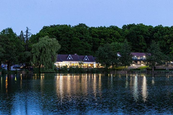 Hôtel pour 2 personnes, avec terrasse et vue, animaux acceptés à Contrexéville - 2