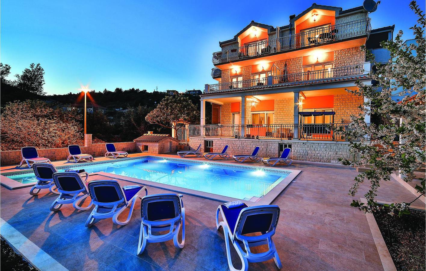 Geheel vakantieappartement, Vakantieappartement voor 3 personen met zwembad in Poljica, Split-Dalmatië