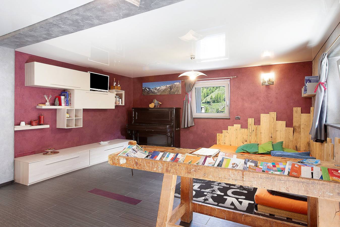 Appartamento intero, Appartamento 'Maison De La Musique' con vista sulle montagne, terrazza condivisa e Wi-Fi in Cogne (bourg), Cogne
