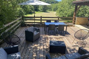 Gîte pour 5 personnes, avec jardin et terrasse à La Cassagne