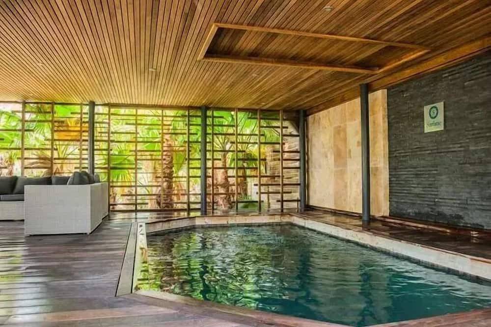 Camping pour 6 Personnes dans Grimaud, Région de Draguignan