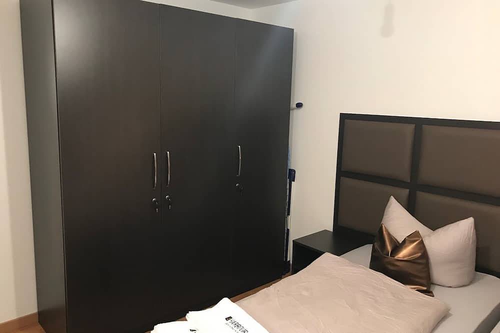 Entire apartment, Harbor business apartment in Karlsruhe-Rintheim in Karlsruhe, Rhine Plain