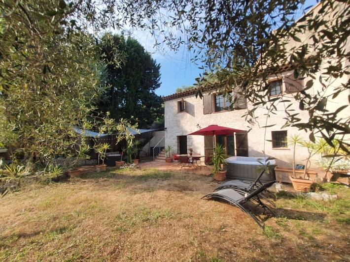 Location de vacances pour 6 personnes, avec jardin et jacuzzi à Falicon - 3