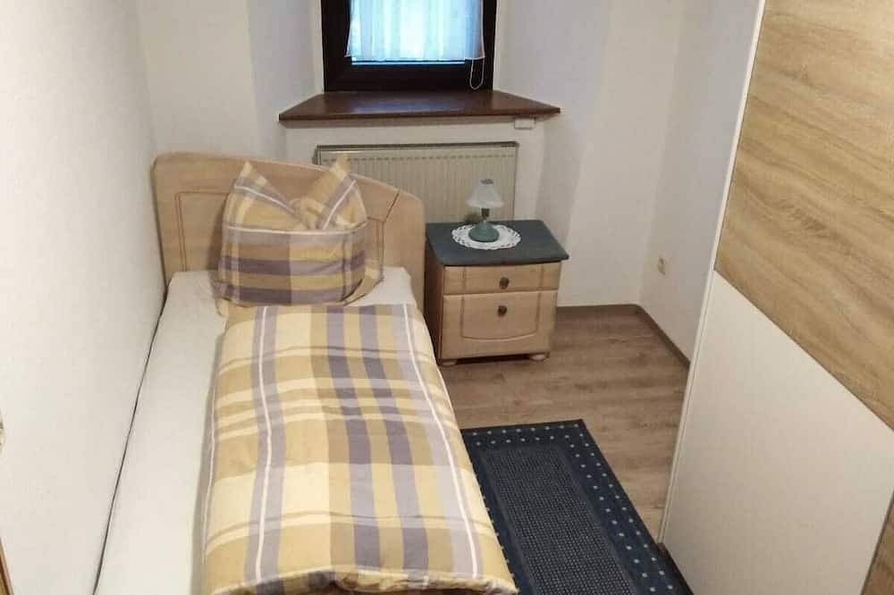 Ganze Wohnung, Gemütliche Ferienwohnung (65qm) mit Holzofen in Sparneck, Landkreis Hof