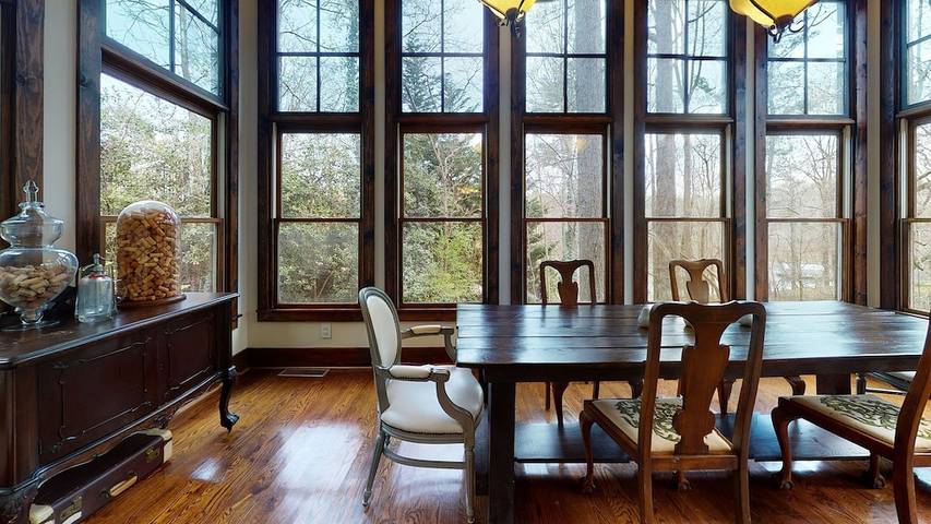 Vacation house for 9 people, with balcony in Lake Lanier