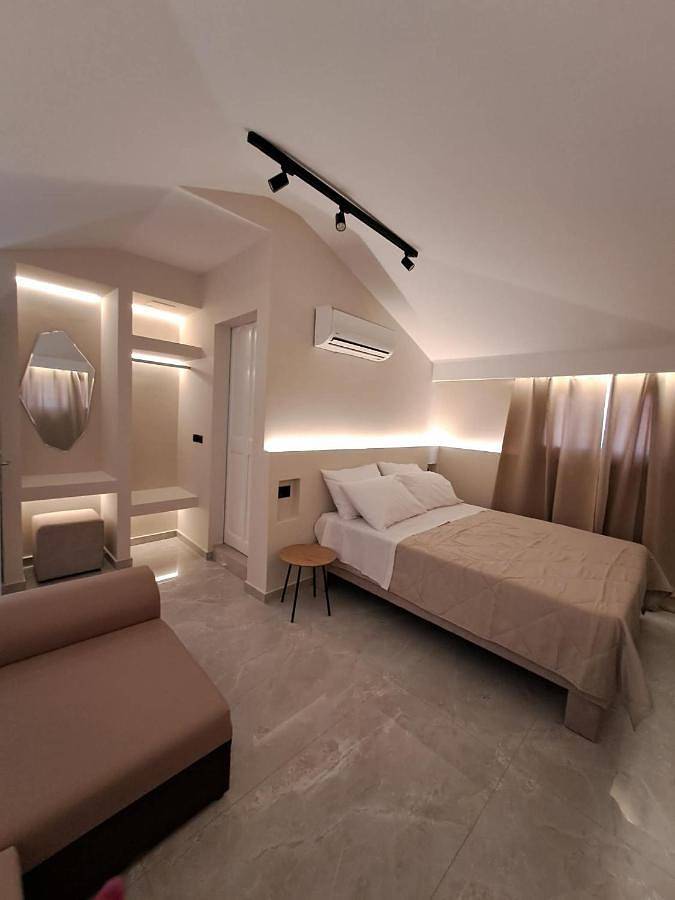 Appart’hôtel pour 10 personnes, avec jacuzzi ainsi que jardin et piscine