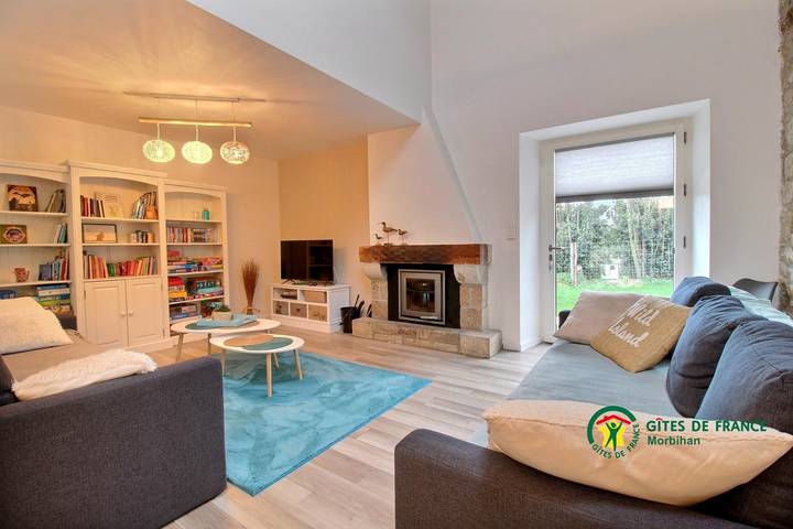 Gîte pour 7 personnes, avec piscine ainsi que terrasse et jardin, animaux acceptés à Locoal-Mendon - 2