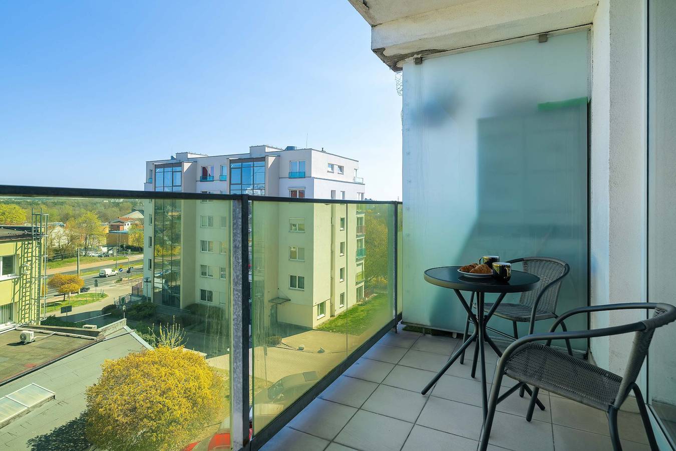 Apartamento entero, Modern Apartment with Balcony | Parking | Close to Citadel Park in Poznań, Gran Polonia (región histórica)