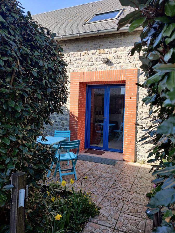 Location de vacances pour 4 personnes, avec terrasse à Montmartin-sur-Mer