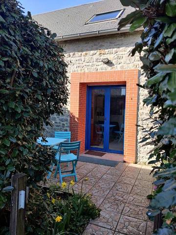 Gîte pour 4 personnes, avec terrasse à Montmartin-sur-Mer