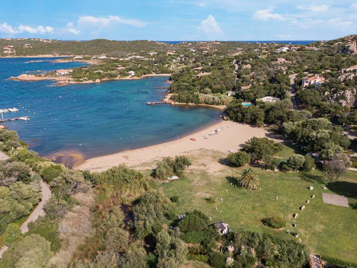 Appartamento per 4 persone, con piscina e balcone/terrazza, con animali domestici in Arzachena