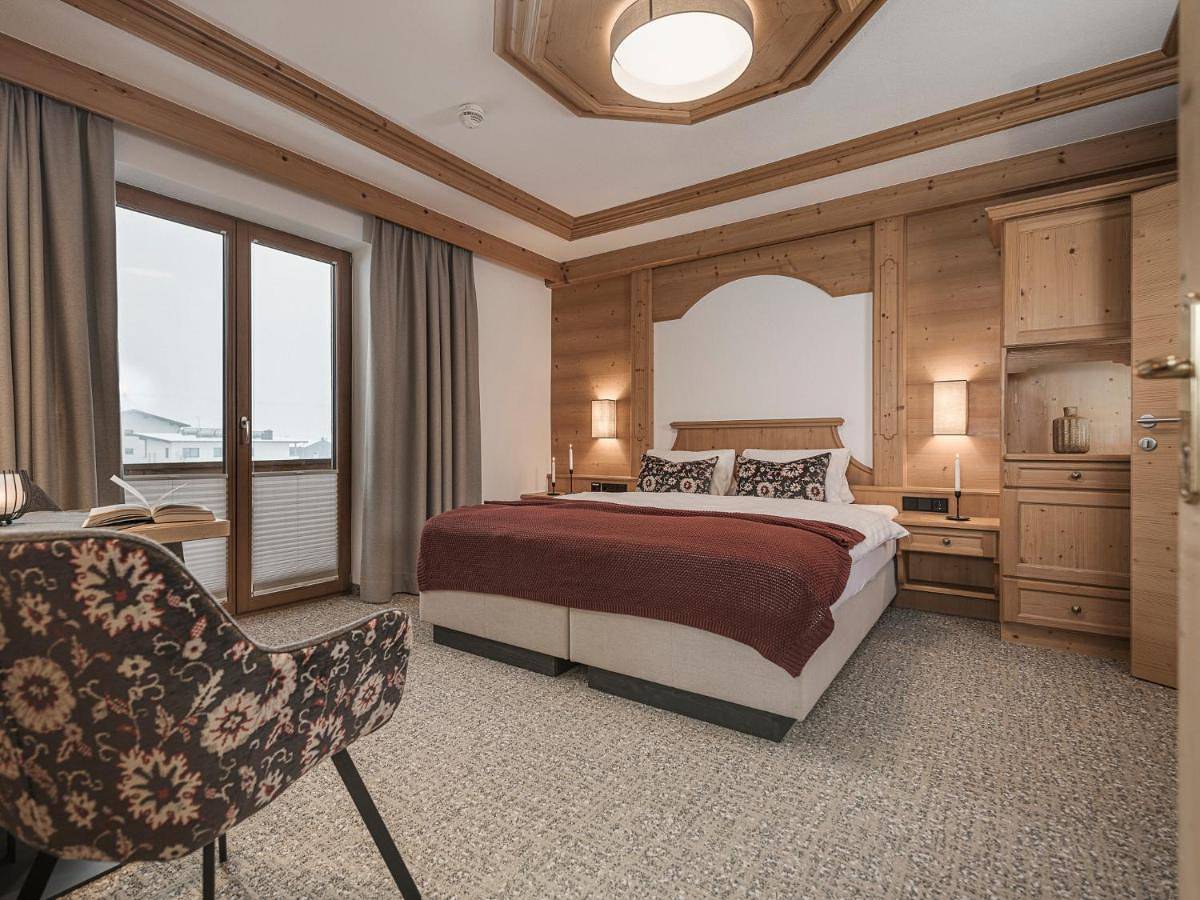 Hotel Garni Larcherhof in Mayrhofen, Zillertaler Alpen