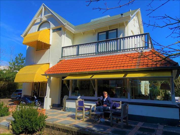 B&b voor 2 personen, with Terras and Tuin as well as Uitzicht in Den Haag