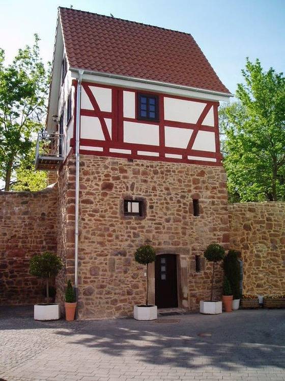 Ganze Ferienwohnung, Außergewöhnliche Übernachtung im Wehrturm in Bad Hersfeld, Hessisches Bergland