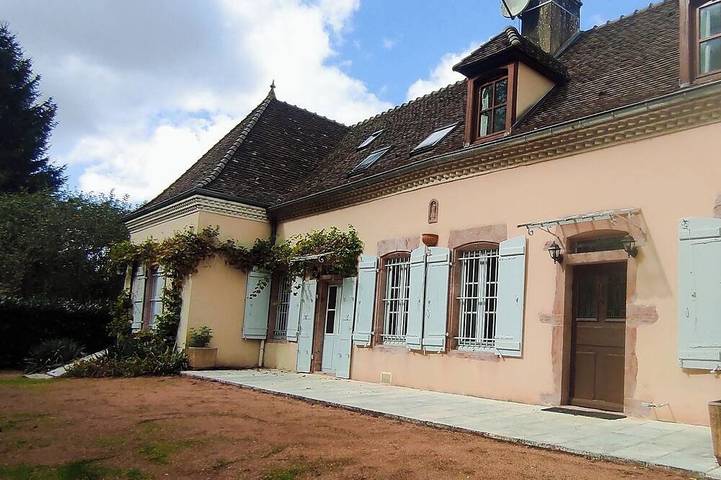 Location de vacances pour 15 personnes, avec piscine dans Saint-Étienne-en-Bresse