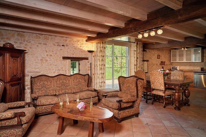 Gîte pour 5 personnes, avec jacuzzi et sauna ainsi que piscine et jardin à Saint-Palais (Gironde)