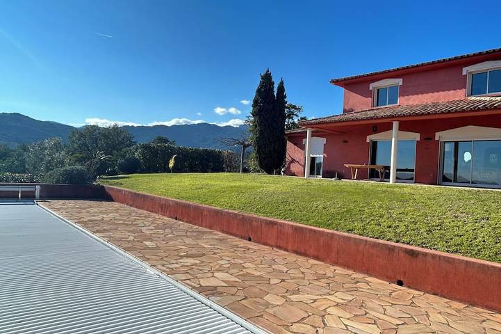 Location de vacances pour 12 personnes, avec Jardin dans Plage de Favone (Sari-Solenzara)