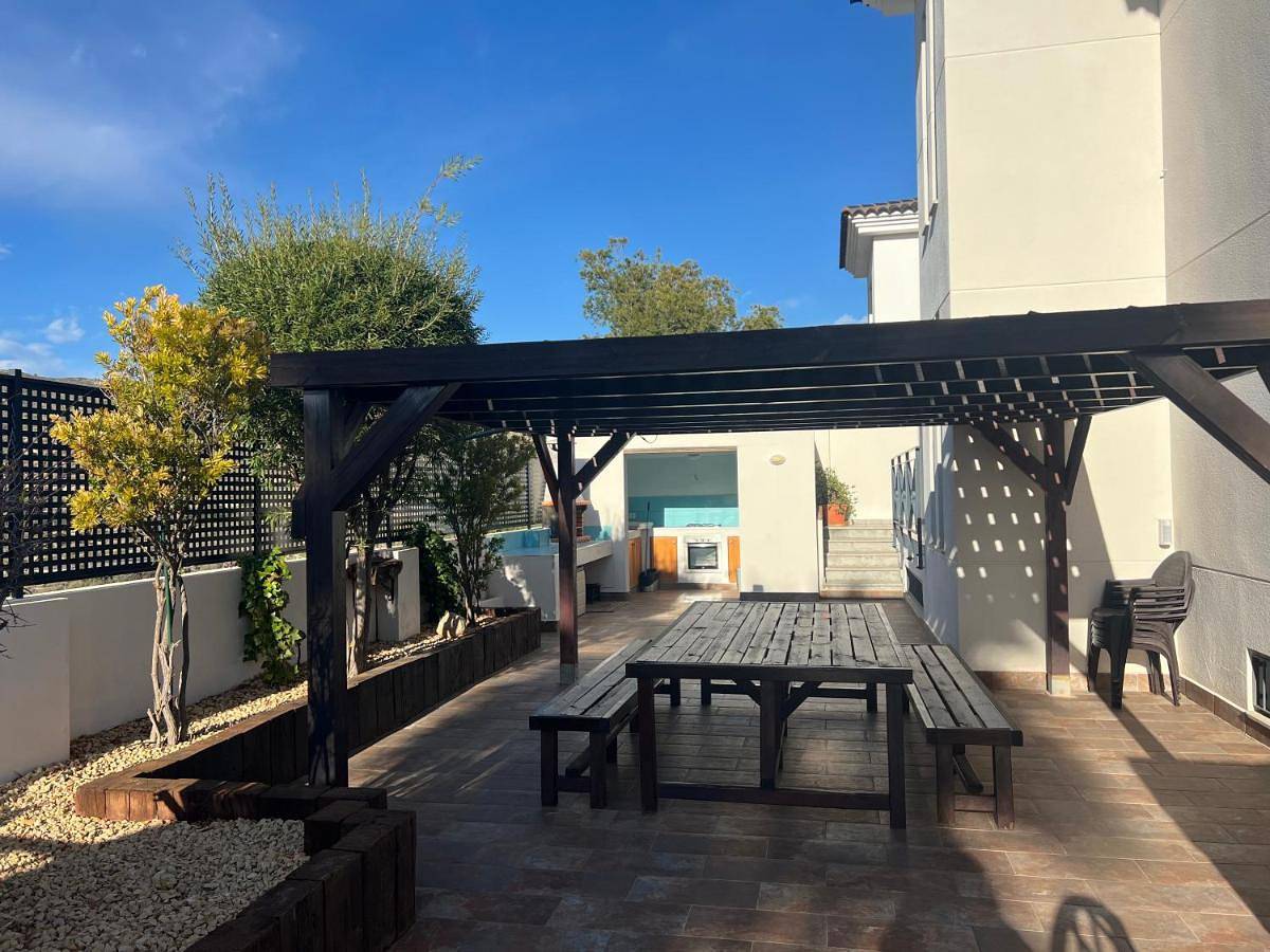 Villa moderna con piscina in El Campello, Costa Blanca