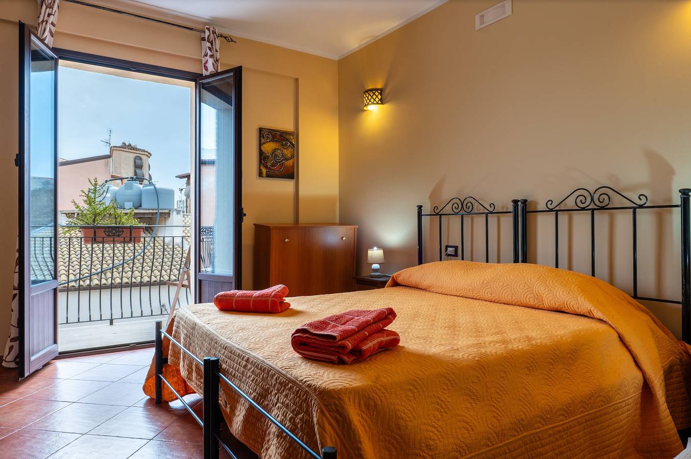 Camera 'B&B San Domenico - Matrimoniale Comfort' con Balcone, Wi-Fi e Aria Condizionata in Realmonte, Provincia di Agrigento