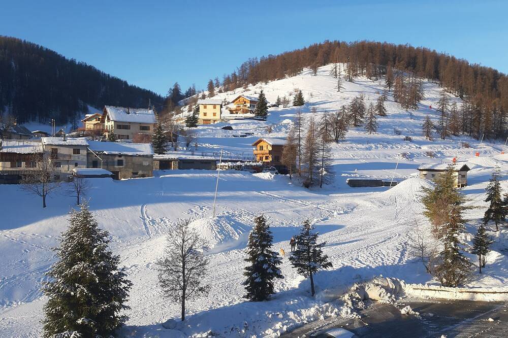 Apartamento entero, Duplex Valberg Mountain view 8 sleeps under the roof in Péone, Nizza Region