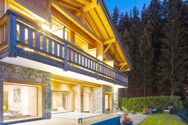 Hôtel pour 2 personnes, avec jacuzzi et terrasse ainsi que sauna et jardin, animaux acceptés