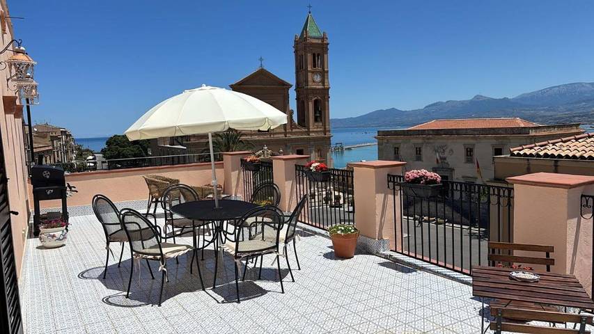Appartamento per 5 persone, con panorama e terrazza, con animali domestici in Termini Imerese