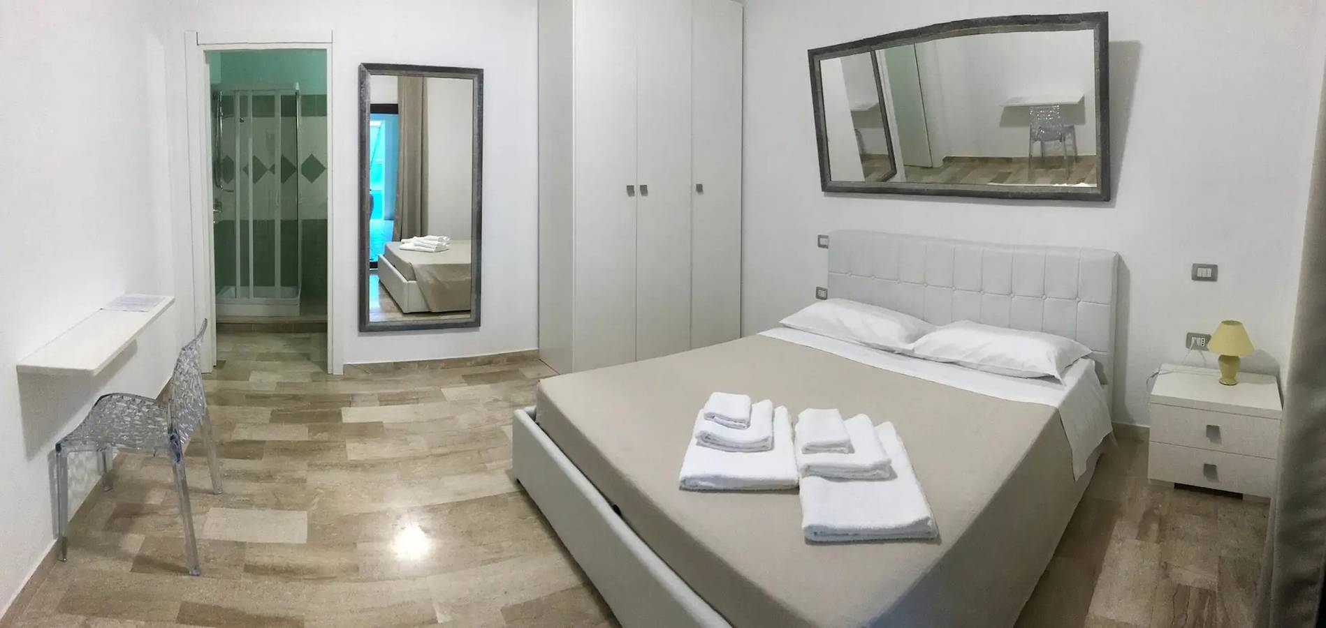 Villa Nuragica - Stanza con bagno privato e vista piscina in Nuraxi Figus, Gonnesa