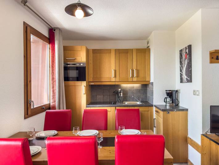 Chalet pour 6 personnes, avec piscine et jacuzzi ainsi que sauna et balcon à Les Saisies - 4