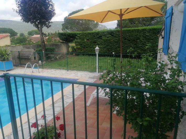 Gîte pour 3 personnes, avec piscine ainsi que jardin et jacuzzi, animaux acceptés à Laroque (Hérault) - 2