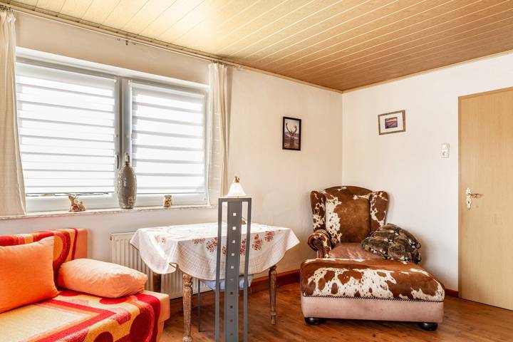 Entire apartment, Apartment 'Möblierte Wohnung Ferienwohnung' with Shared Terrace, Shared Garden and Wi-Fi in Aicha vorm Wald, Eastern Bavaria