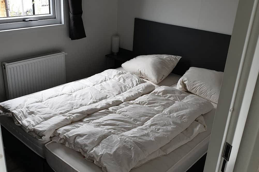 Lux. Chalet 4 Personen,nur 318 Schritte Zum Strand, komplett eingezäunter Garten in Renesse Strand, Renesse