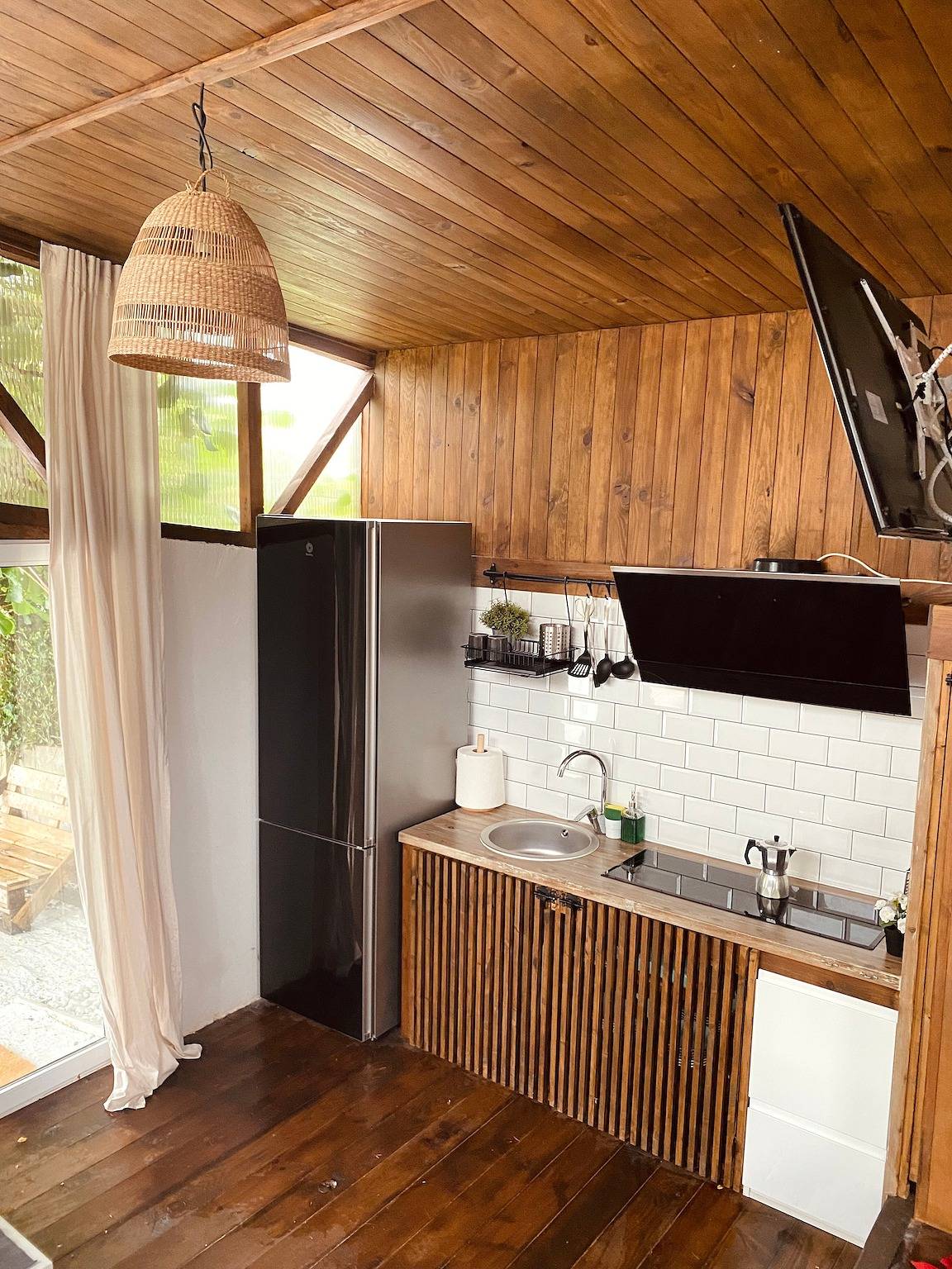 Rustieke cabin met zwembaden, foto 14