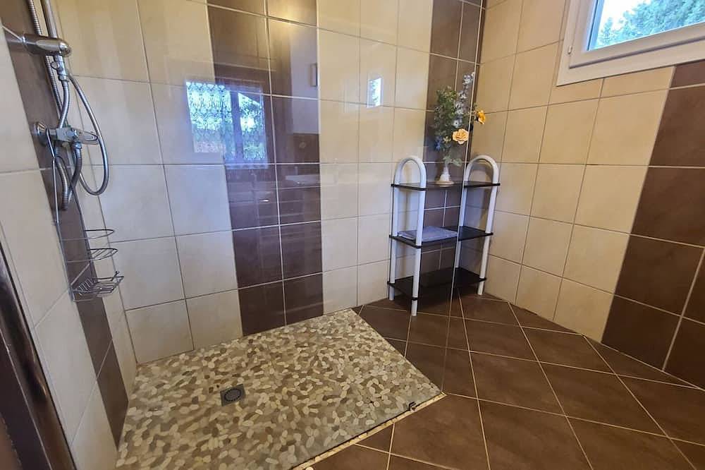 \"Charming Gîte with Balcony, Near Spa and Ski Resorts in Plombières-les-Bains\" in Le Val-d'Ajol, Parc naturel régional des Ballons des Vosges