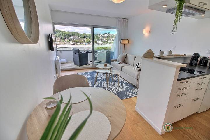 Gîte pour 2 personnes, avec terrasse dans Port du Linkin