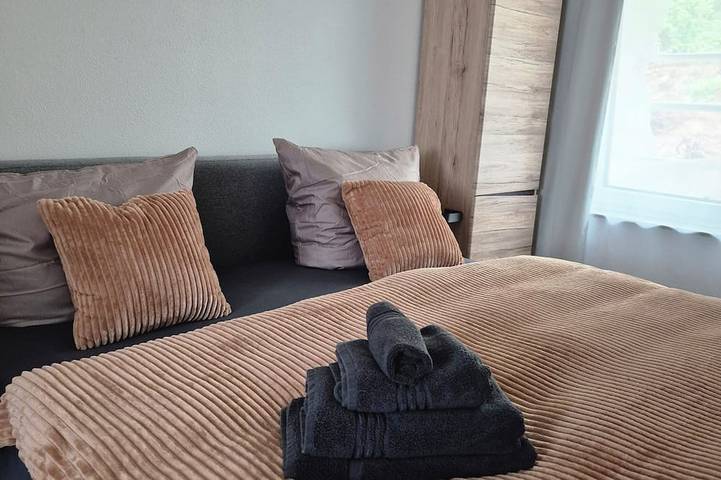 Gemütliche Ferienwohnung "Wiesenzauber" im Herzen Vogtlands. Haustierfreundlich! in Auerbach, Chemnitz und Umgebung