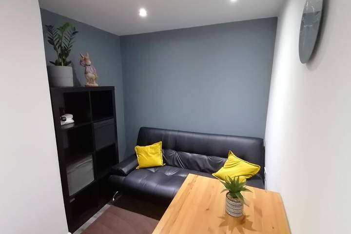 Holiday letting for 2 people in Coventry