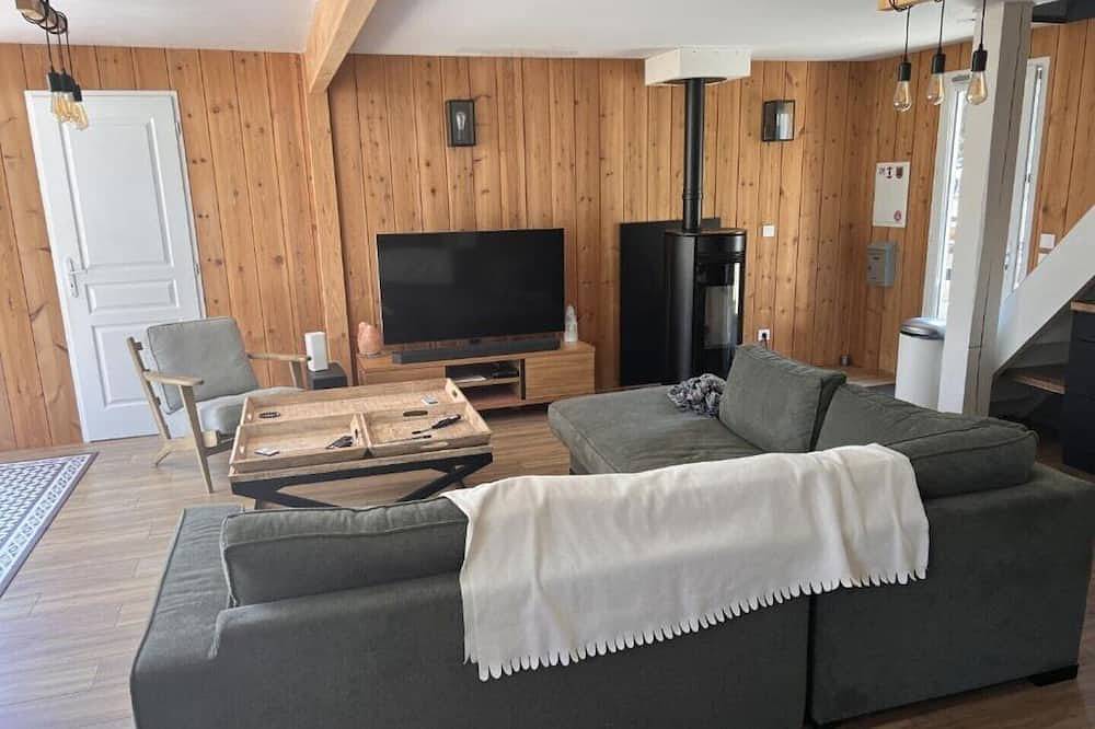 Cozy-warm chalet by the sea with a great location. Switch off, feel good. in Le Porge, Lesparre-Médoc region