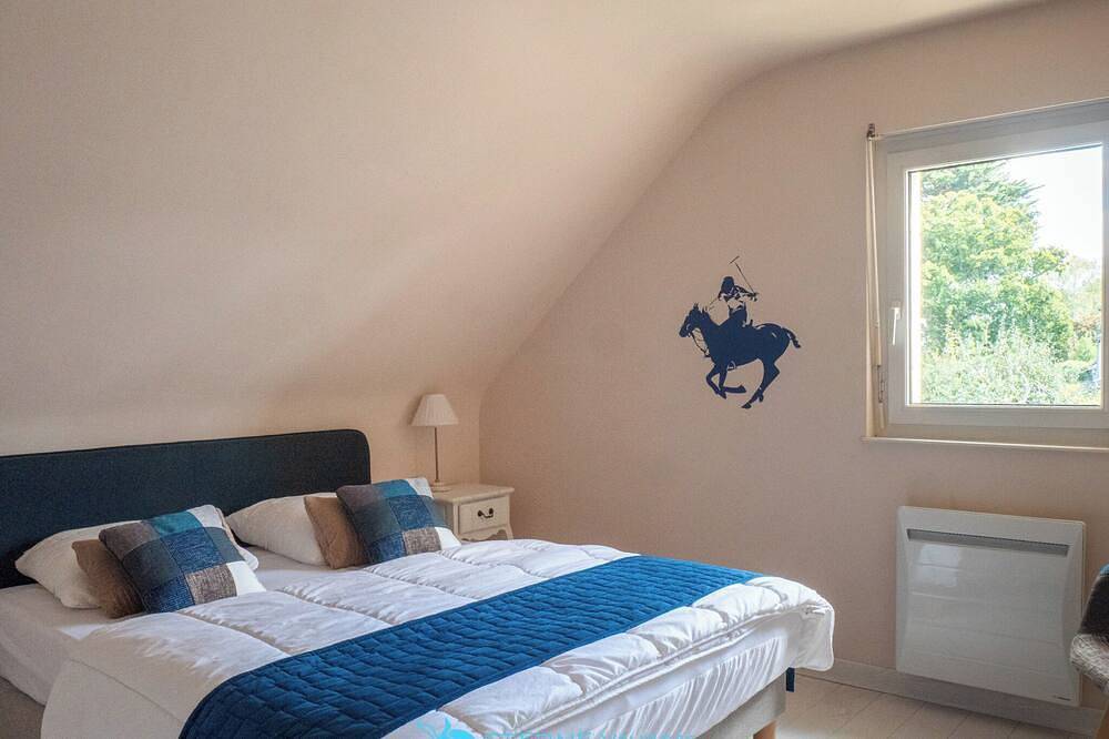 Superbe Maison à 100m de la mer avec piscine chauffée in Le Cabellou, Concarneau