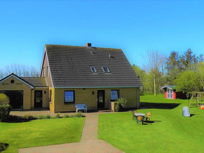 Bauernhof für 4 Personen, mit Terrasse und Garten, kinderfreundlich auf Föhr