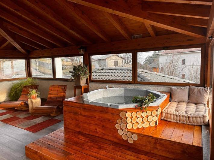 Hôtel pour 2 personnes, avec Terrasse et Jacuzzi ainsi que Sauna et Vue