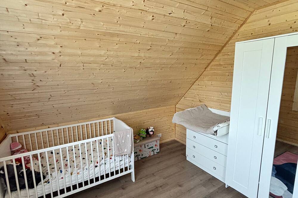 Modernes Blockhaus mit Sauna Flair und Naturblick in Lisberg, Steigerwald