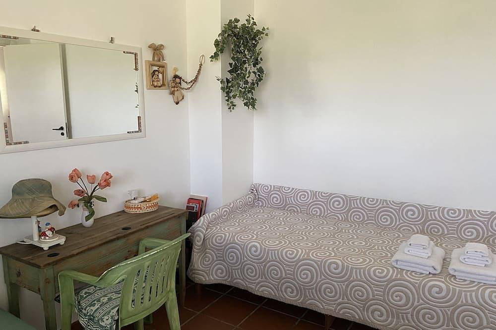 Ganze Wohnung, Holiday home with beautiful sea views, 3 minutes walk from the beach in Spiaggia Timpi Russi, Sciacca