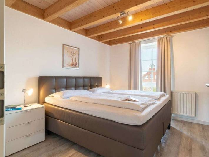 Ferienhaus für 8 Personen, mit Sauna und Whirlpool sowie Balkon in Greetsiel - 3