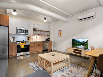 Vacation Rental for 5 Guests in Minneapolis, Twin Cities, Picture 1