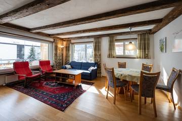 Ferienwohnung für 4 Personen, mit Garten und Ausblick sowie Balkon in Davos