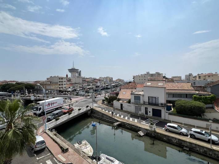 Gîte pour 4 personnes, avec terrasse dans Office de Tourisme de Palavas les Flots