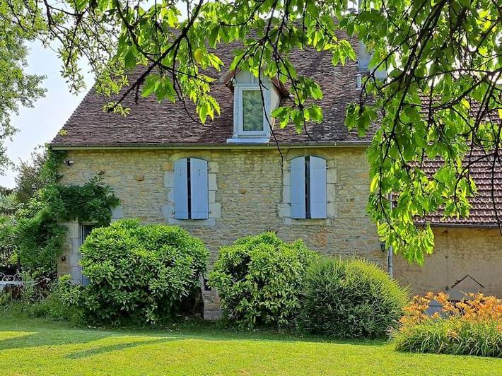 Location de vacances pour 12 personnes, avec terrasse et jardin, animaux acceptés dans Frontenay